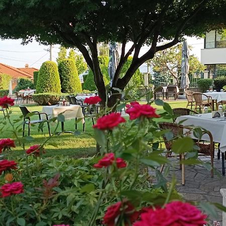 Hotel-Restaurant Almond Карлово Екстер'єр фото