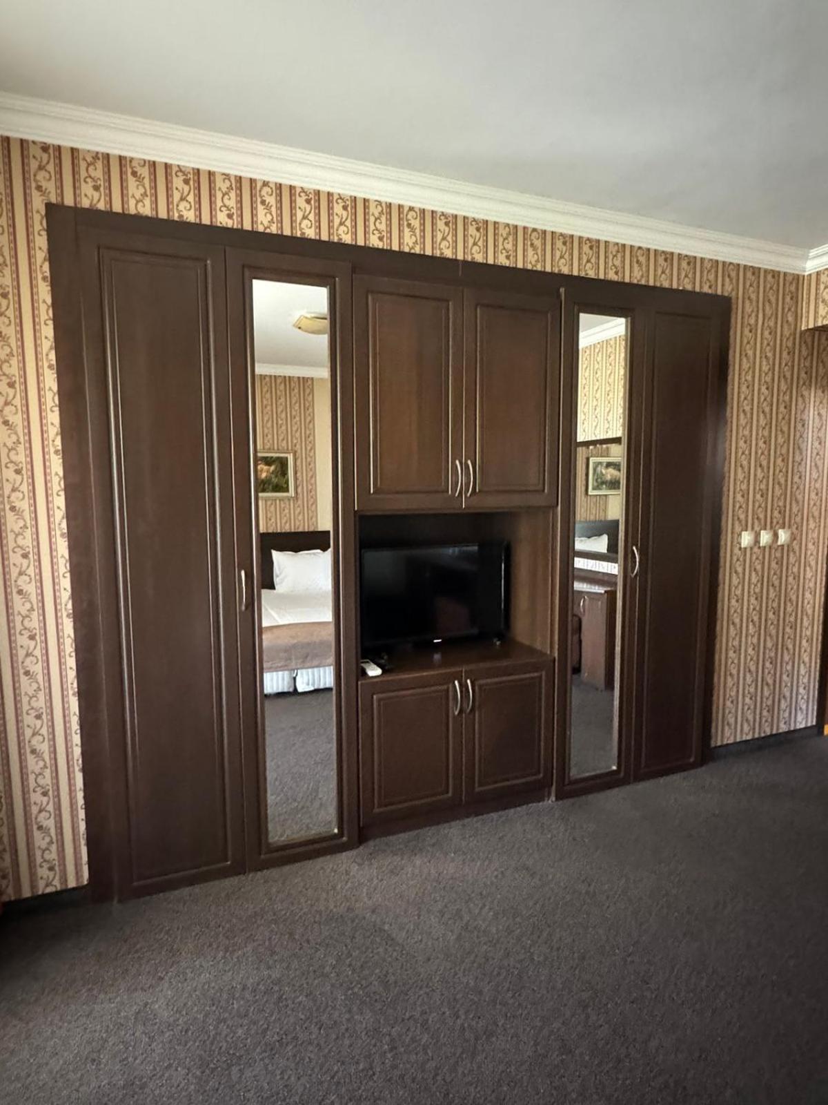 Hotel-Restaurant Almond Карлово Екстер'єр фото