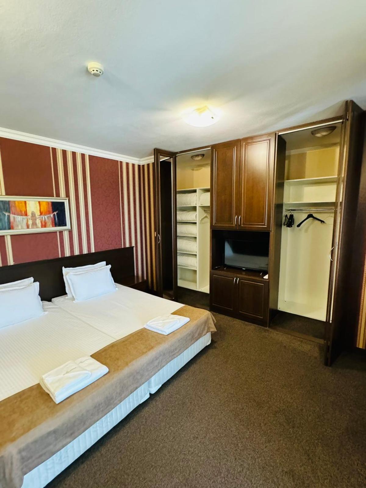 Hotel-Restaurant Almond Карлово Екстер'єр фото