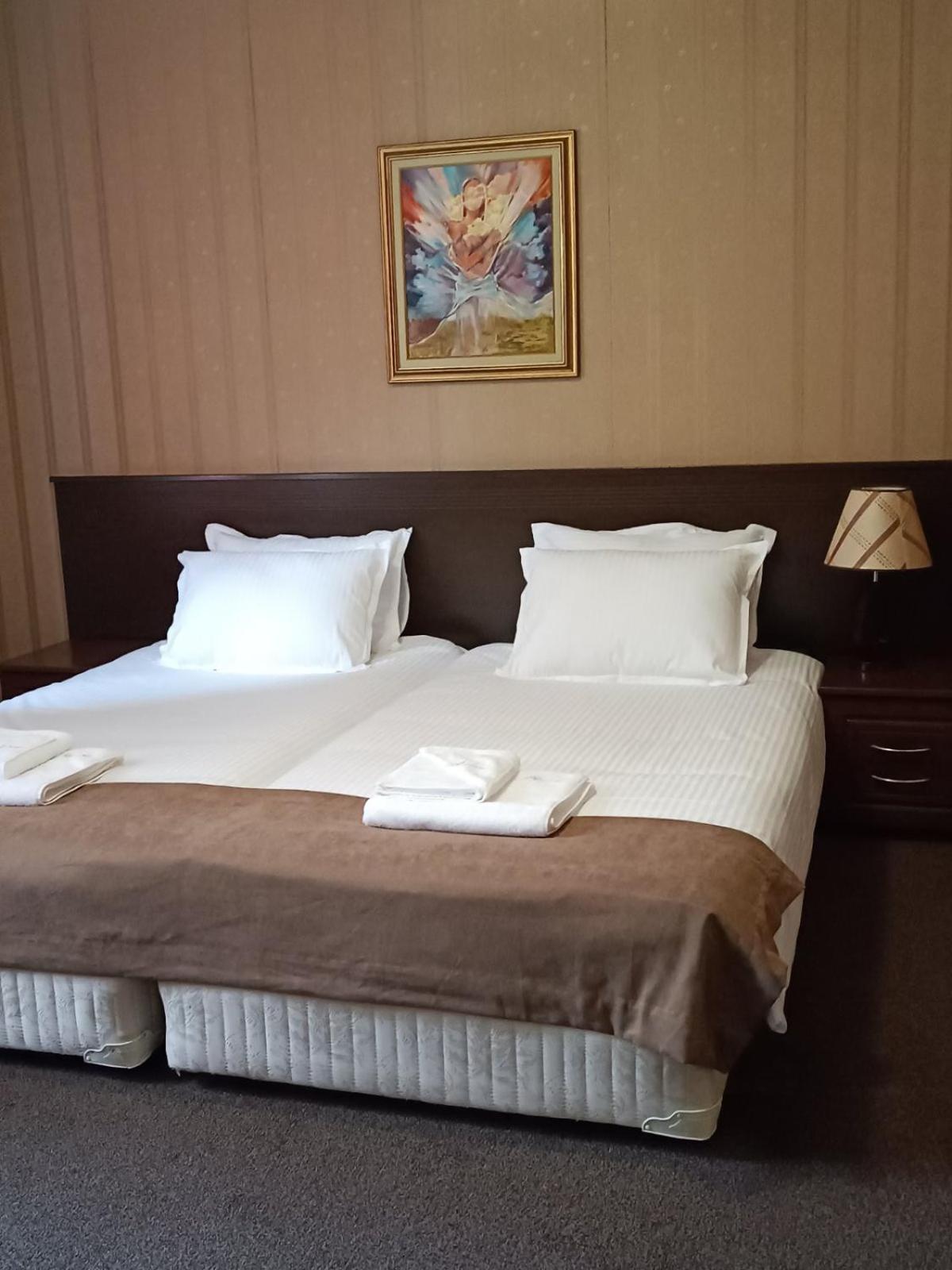 Hotel-Restaurant Almond Карлово Екстер'єр фото